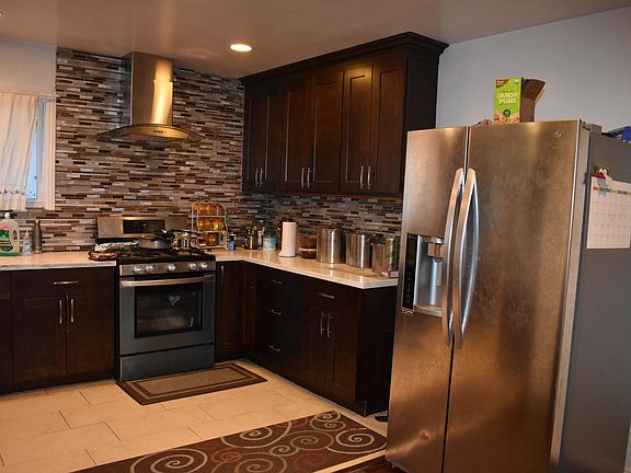 3rd image of 2728 W 175th St