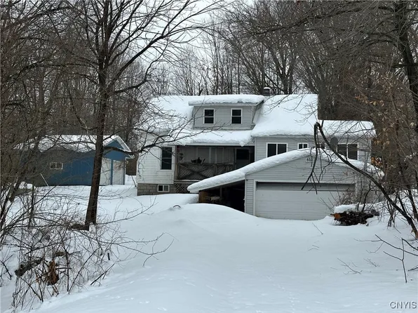 833 County Route 14, Fulton, NY 13069