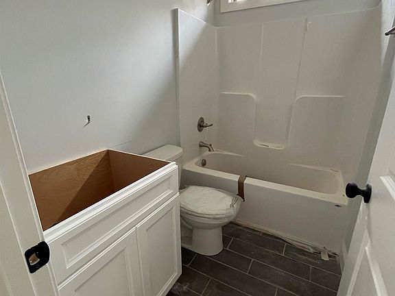 3rd image of 2068 Grey Oaks Ct