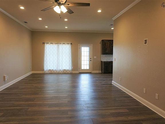 5th image of 1216 Lisa Ln
