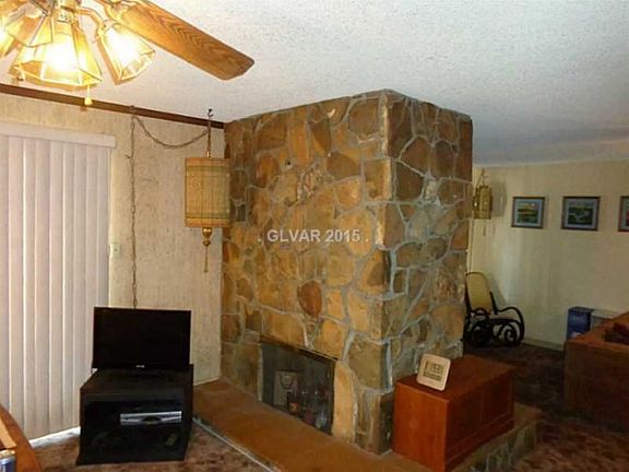 3rd image of 3919 Sorrento Way