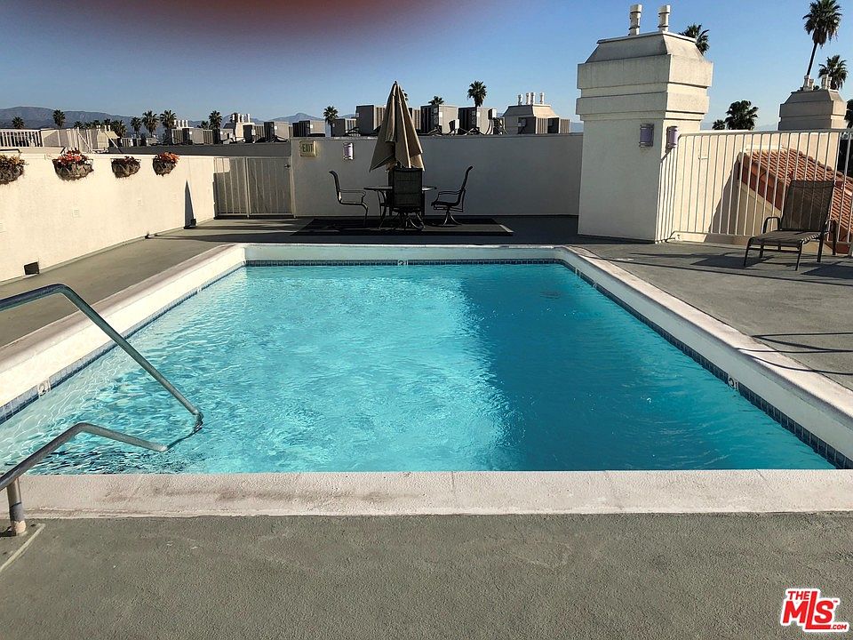 1st image of 620 S Gramercy Pl APT 430