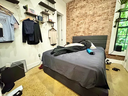 Rented by Pear NYC LLC | media 3