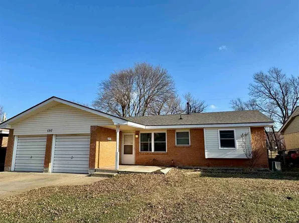 1217 N Pine St, Ponca City, OK 74601