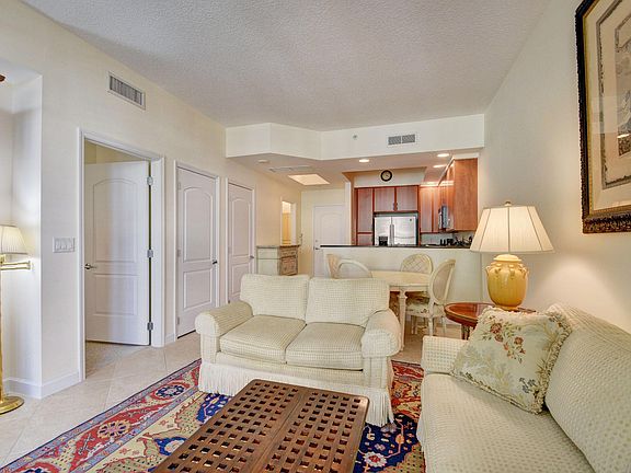 4th image of 801 S Olive Ave Unit 828
