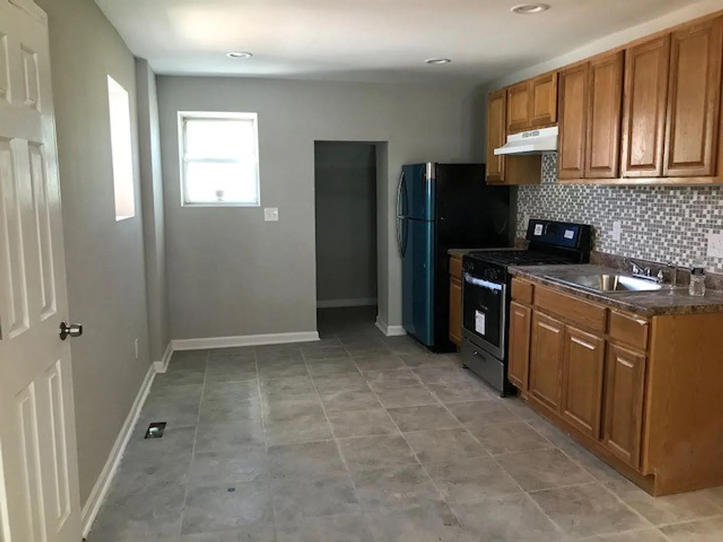 Large West Oak Lane home — Photo 2