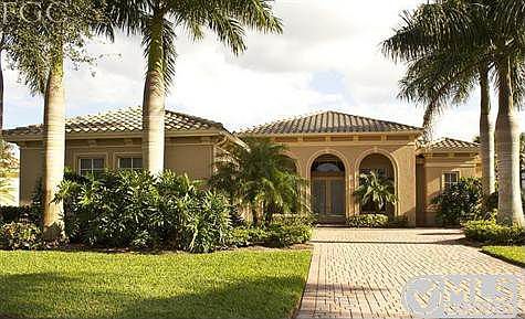 Frontal View of 18121 Creekside View Dr.