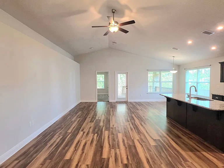 6613 Boatswain Rd — Photo 2