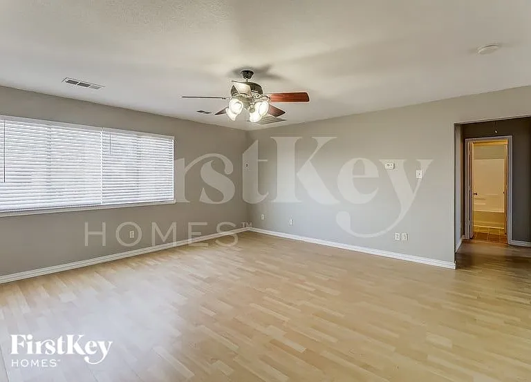 3001 Creekbend Ct — Photo 7