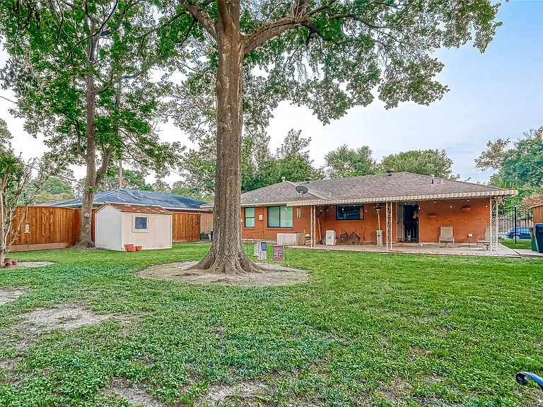 6414 Pineshade Ln — Photo 23