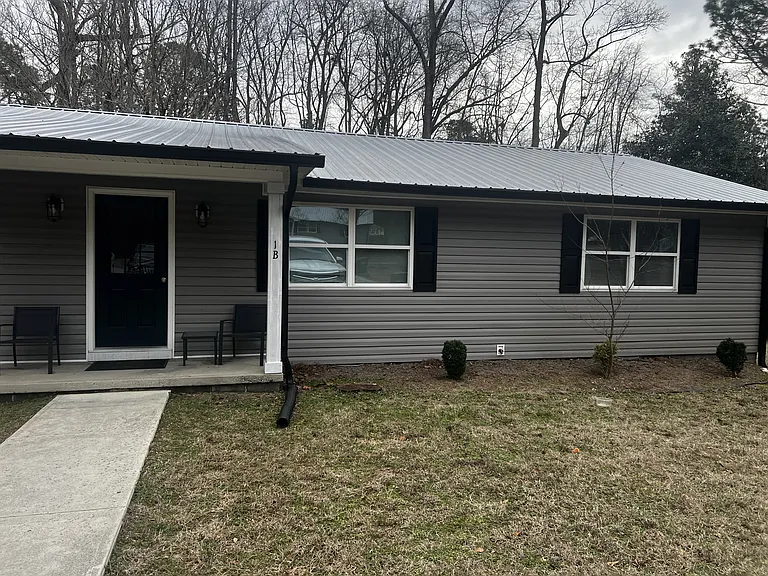 503 Longleaf Rd #1B — Photo 1