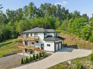 115 Nader Ave, Weaverville, NC 28787