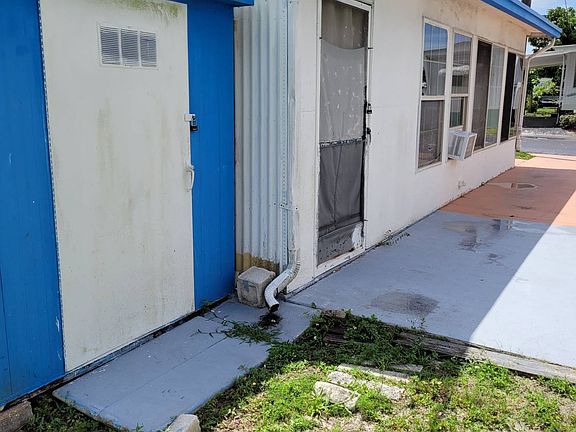 5th image of 6135 66th St N #114
