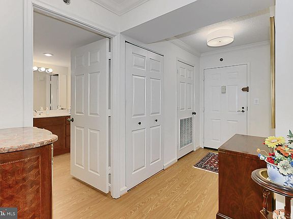 3rd image of 2181 Jamieson Ave Unit 906