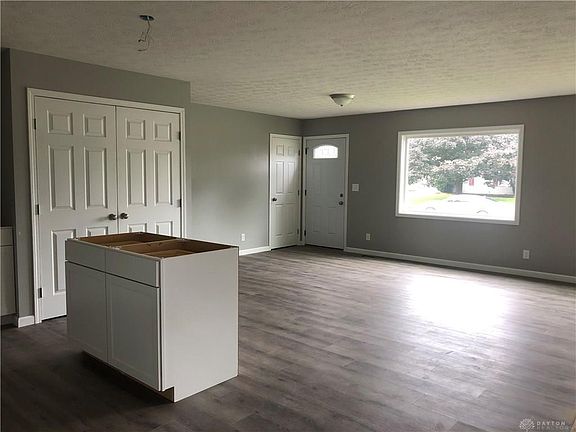 2nd image of 1625 Lambers Dr