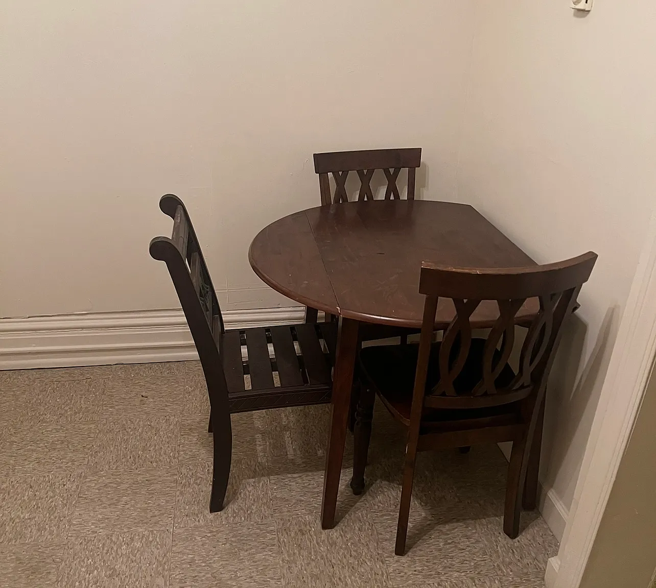 2 bed, 950 sqft, $1,350 — Photo 2