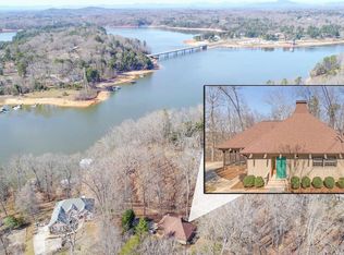 3223 Navajo Cir, Gainesville, GA 30501