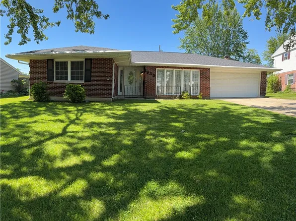1935 Campus Dr, Fairborn, OH 45324