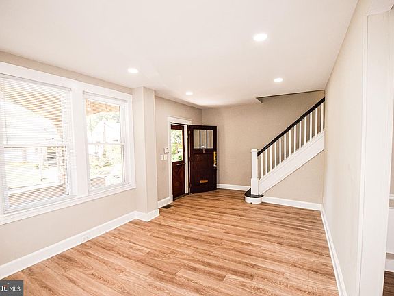 4th image of 3108 Tyndale Ave