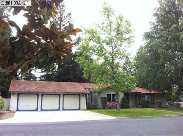 2nd image of 2 Whitt Ct