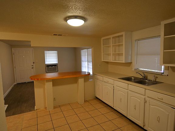 3rd image of 3708 Galvez Ave