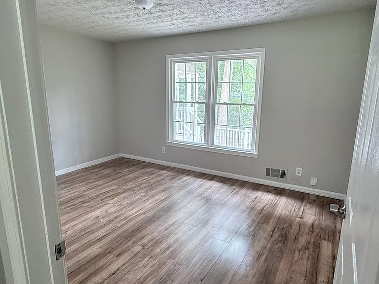 3382 Sweetwater Dr — Photo 8
