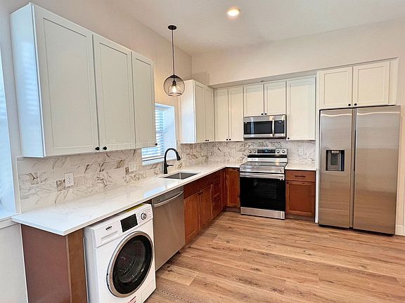4th image of 3327 N Tejon St #11