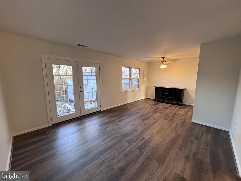 12335 Woodlawn Ct — Photo 3