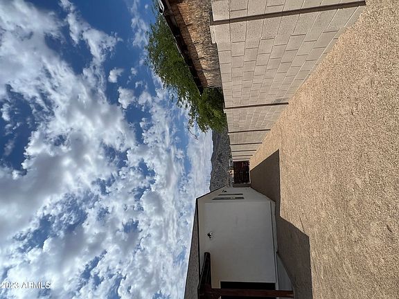 4th image of 812 E Euclid Avenue
