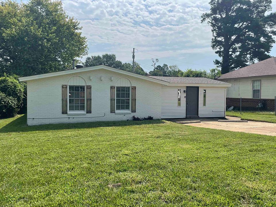 1st image of 4980 Vickie Dr