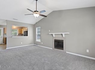 2190 Brandymill Ln, Jacksonville, NC 28546