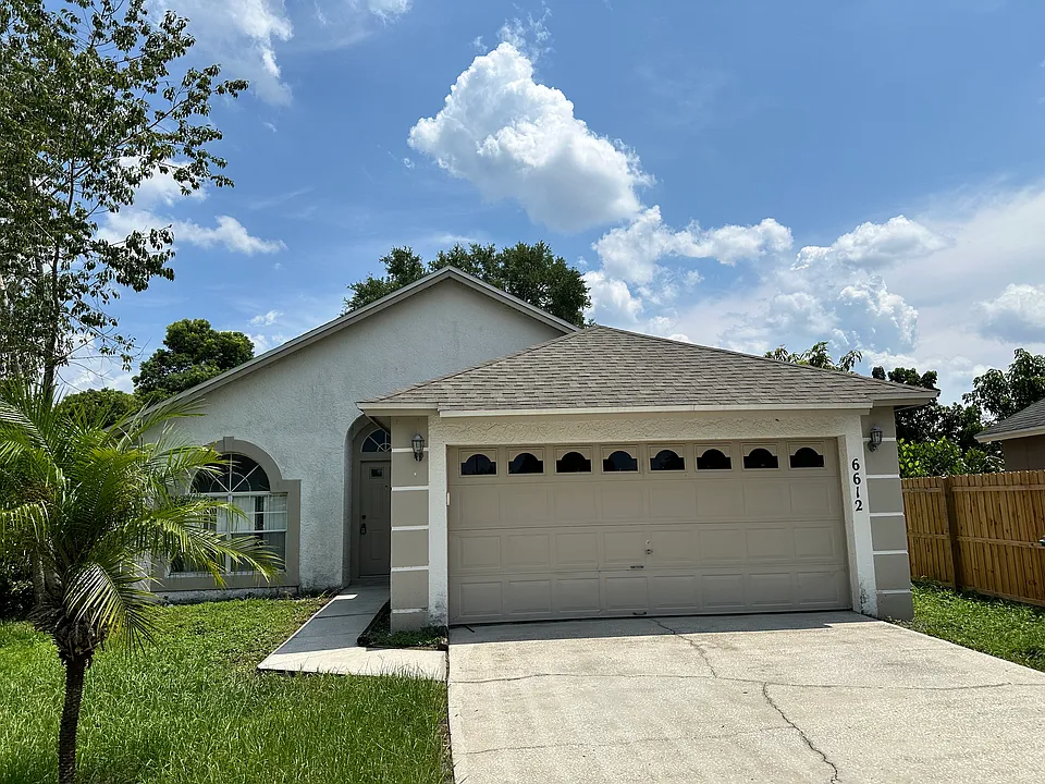 6612 Rose Queen Ct
