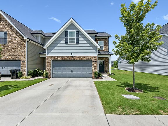 2nd image of 2612 Camrose Way