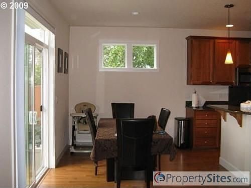 5th image of 10015 NE 82nd Ave