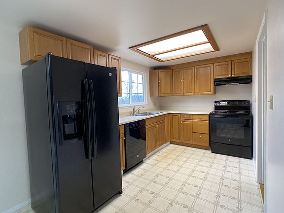 3rd image of 810 Scenic Ct