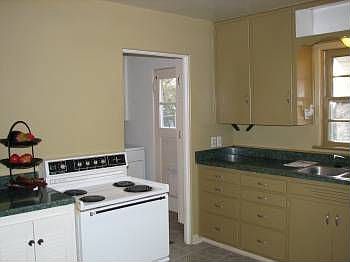 3rd image of 1423 Newport St
