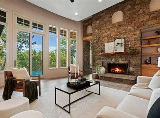 125 Clubhouse Dr, Lakeway, TX 78734