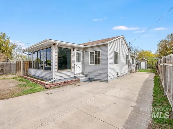 884 Sparks St N, Twin Falls, ID 83301