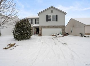 2860 W Fork River Dr, Fowlerville, MI