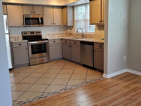 4th image of 833 Dunloring Ct