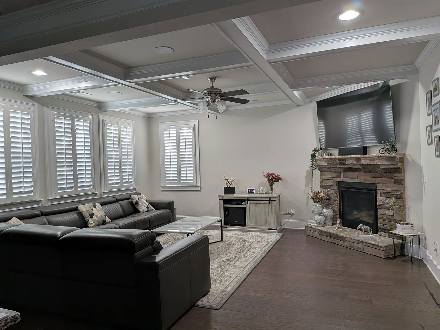 6 bed, 4020 sqft, $3,999 — Photo 3