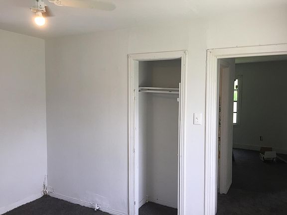 3rd image of 4609 White Rock St