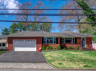 2302 Pond Rd, Ronkonkoma, NY 11779