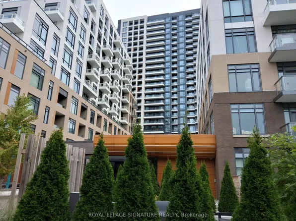 8 Beverley Glen Blvd, Vaughan, ON