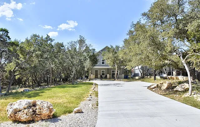 Building Photo - 660 Mockingbird Dr