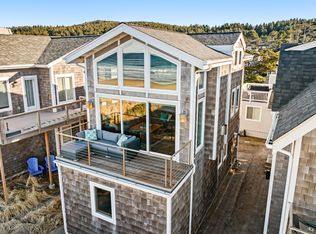 231 W Siuslaw St, Cannon Beach, OR 97110