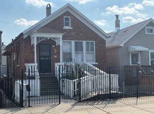 2111 W 19th St, Chicago, IL 60608