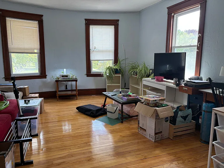 189 Grove St #3 — Photo 2