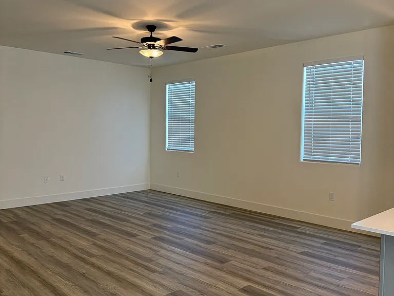4040 W Babcock Ave — Photo 10