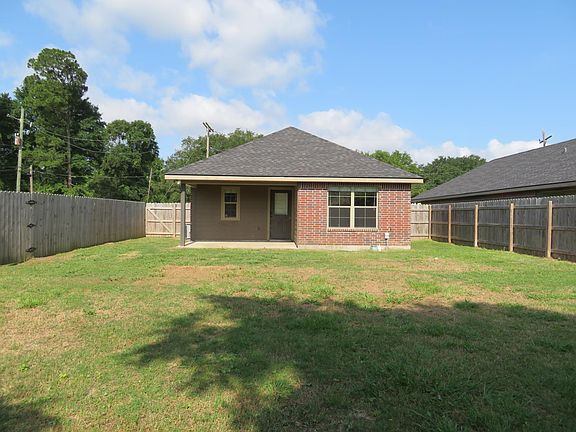 3rd image of 3849 Janet Ln